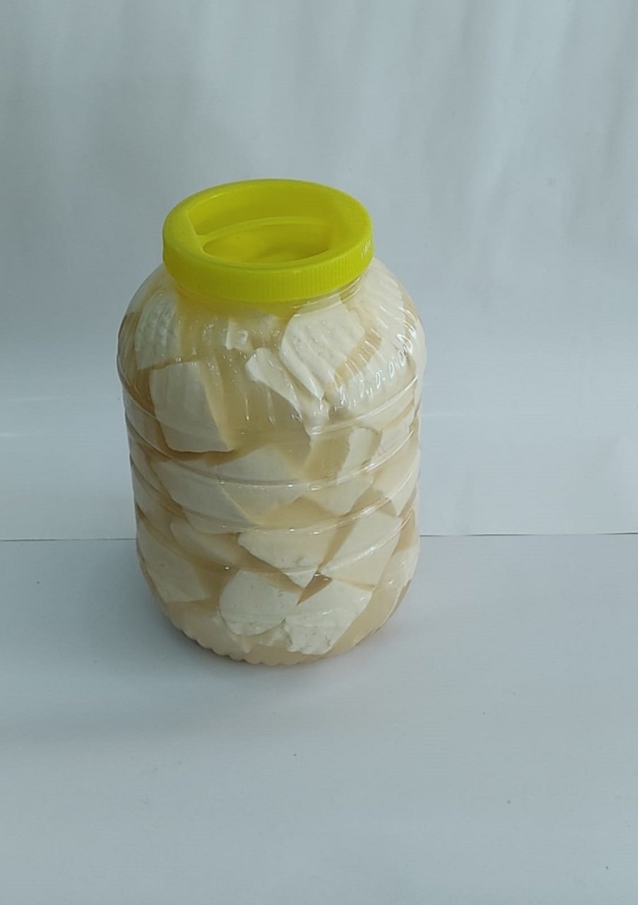 Salamura inek peyniri